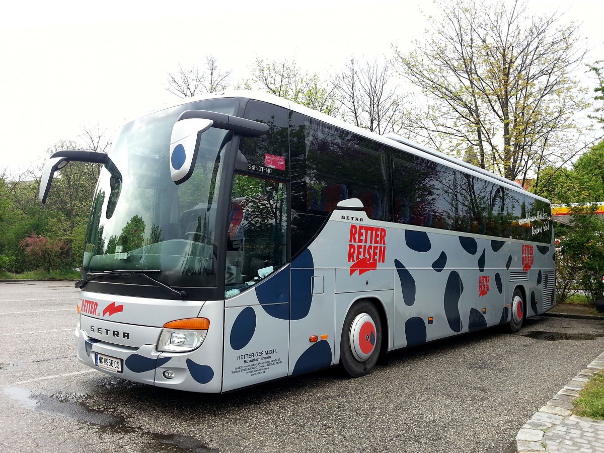 Setra 415 GT-HD von RETTER Reisen aus sterreich am 22.4.2014 in Krems.