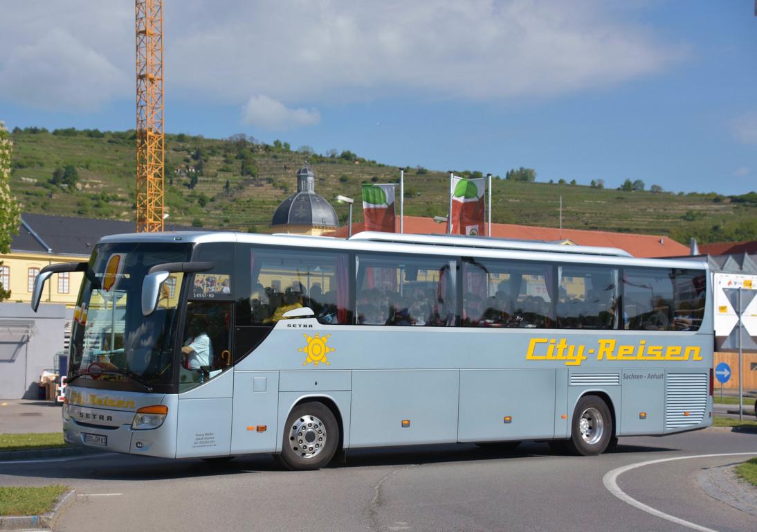 Setra 415 GT-HD von  Sachsen Tours  aus der BRD in Krems.