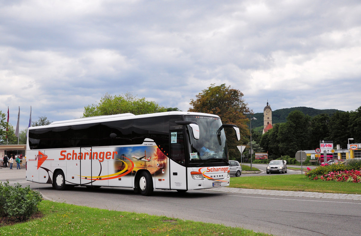 Setra 415 GT-HD von Scharinger Reisen aus sterreich in Krems gesehen.