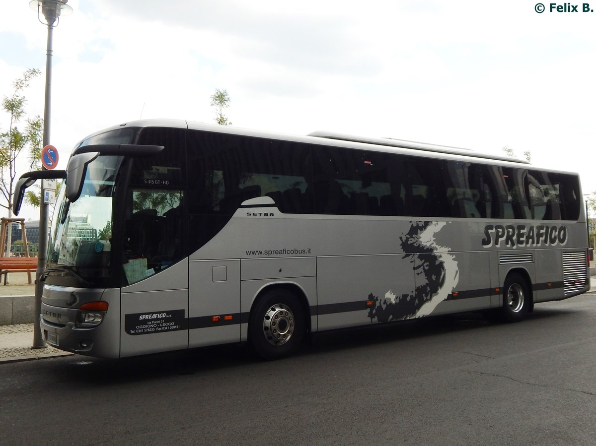 Setra 415 GT-HD von Spreafico aus Italien in Berlin.