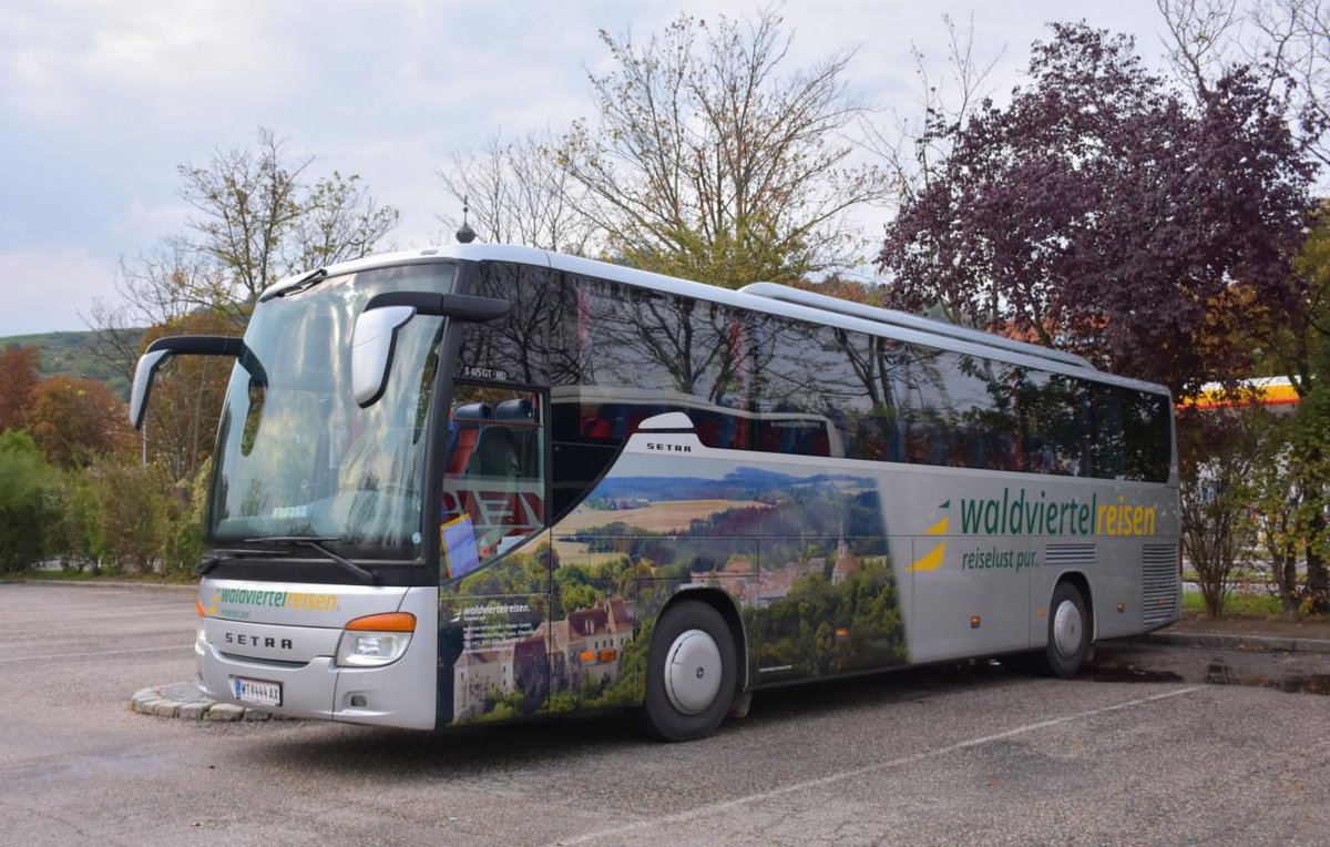 Setra 415 GT- HD von Waldviertel Reisen aus sterreich 2017 in Krems.