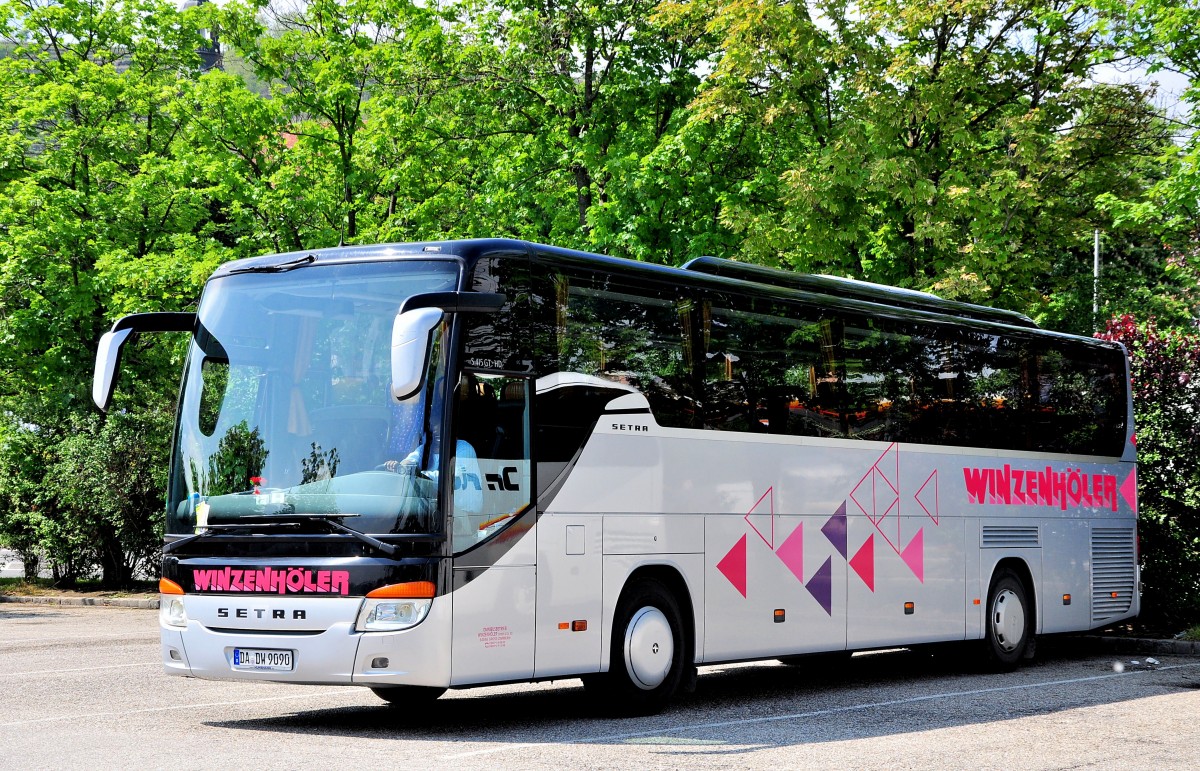 Setra 415 GT-HD von Winzenhler Reisen aus Deutschland am 19.Mai 2014 in Krems gesehen.