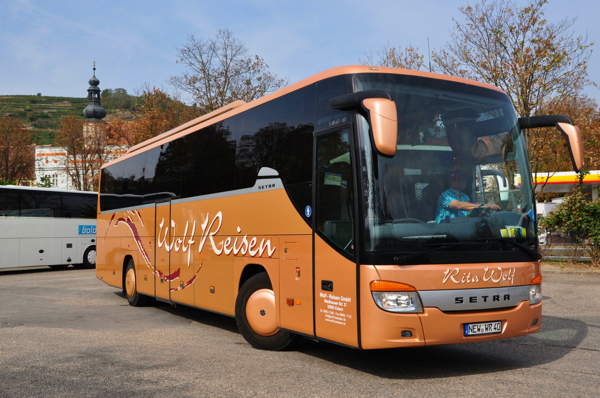 Setra 415 GT-HD von Wolf Reisen aus der BRD in Krems.