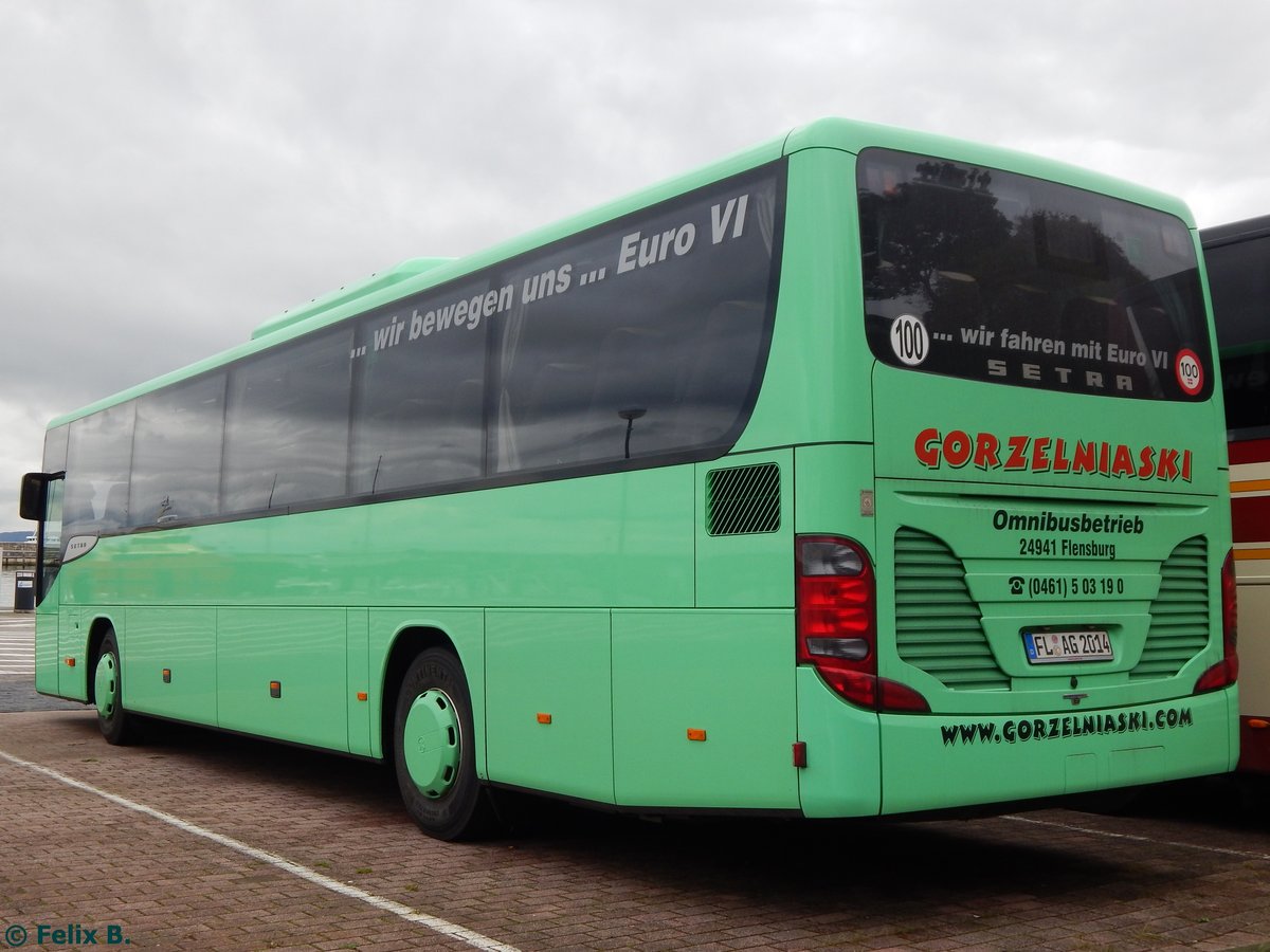 Setra 415 H von Gorzelniaski aus Deutschland im Stadthafen Sassnitz. 