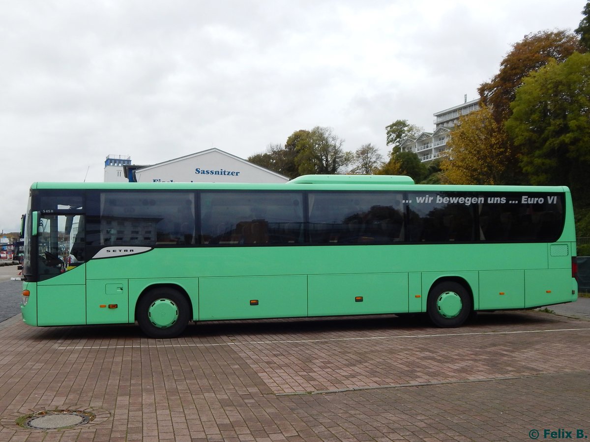 Setra 415 H von Gorzelniaski aus Deutschland im Stadthafen Sassnitz. 