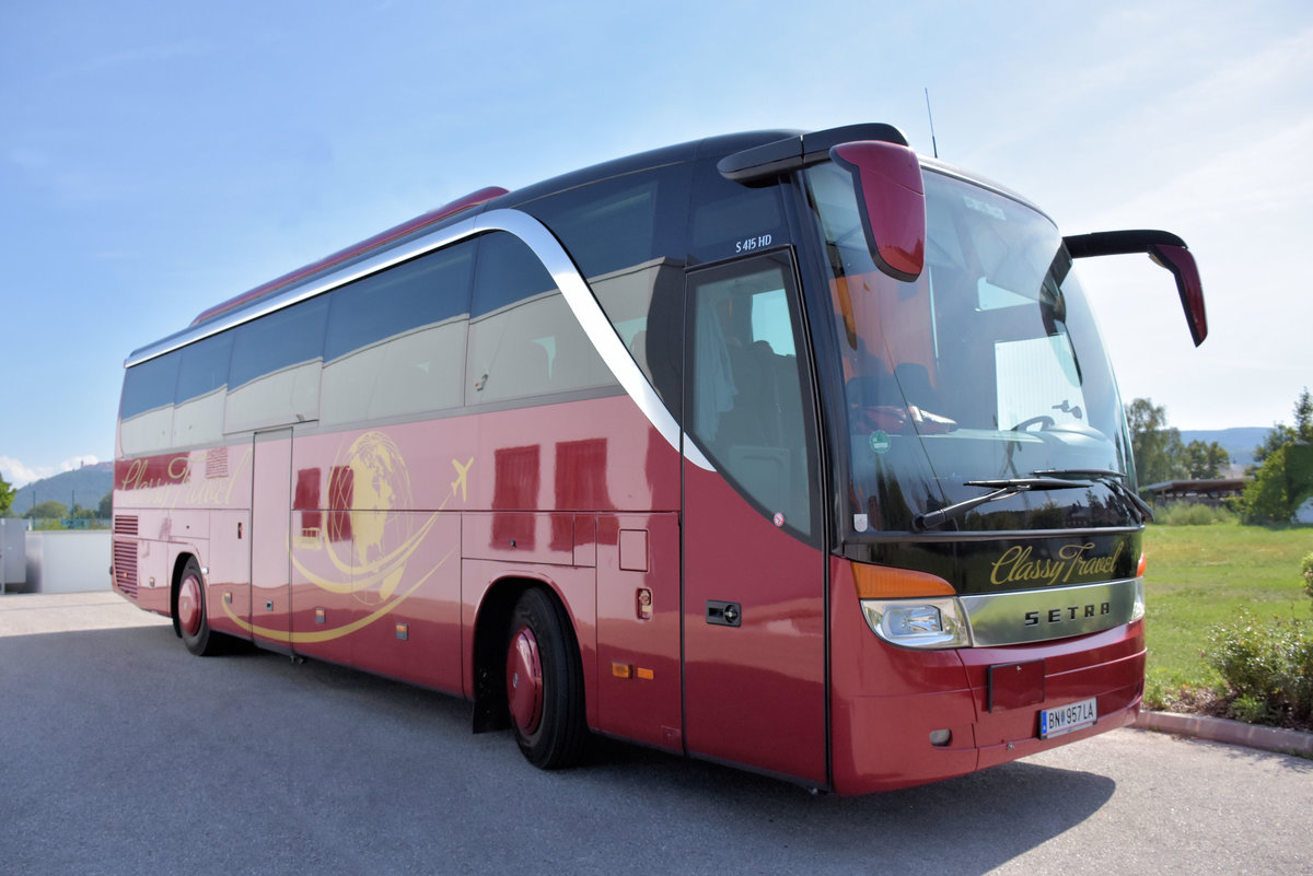 Setra 415 HD von Classy Travel aus sterreich 2017 in Krems.