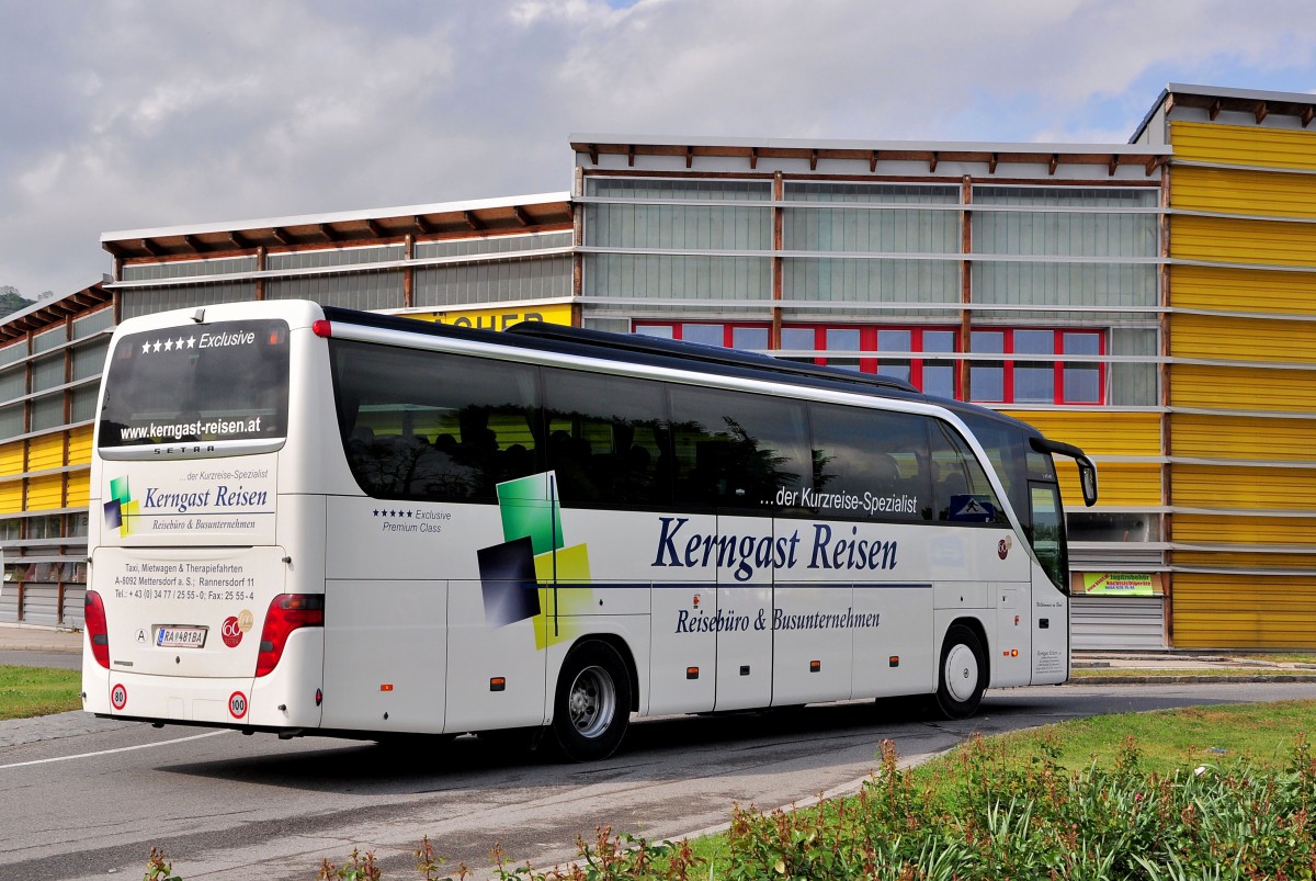 Setra 415 HD von Kerngast Reisen aus Österreich am 18.Mai 2014 in Krems gesehen.