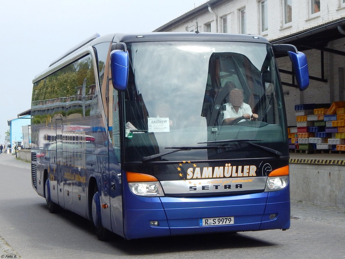 Setra 415 HD von Sammüller aus Deutschland im Stadthafen Sassnitz.