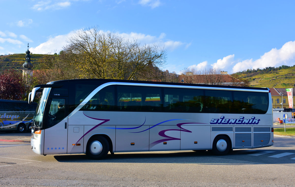 Setra 415 HD von Siencnik Reisen aus sterreich in Krems.