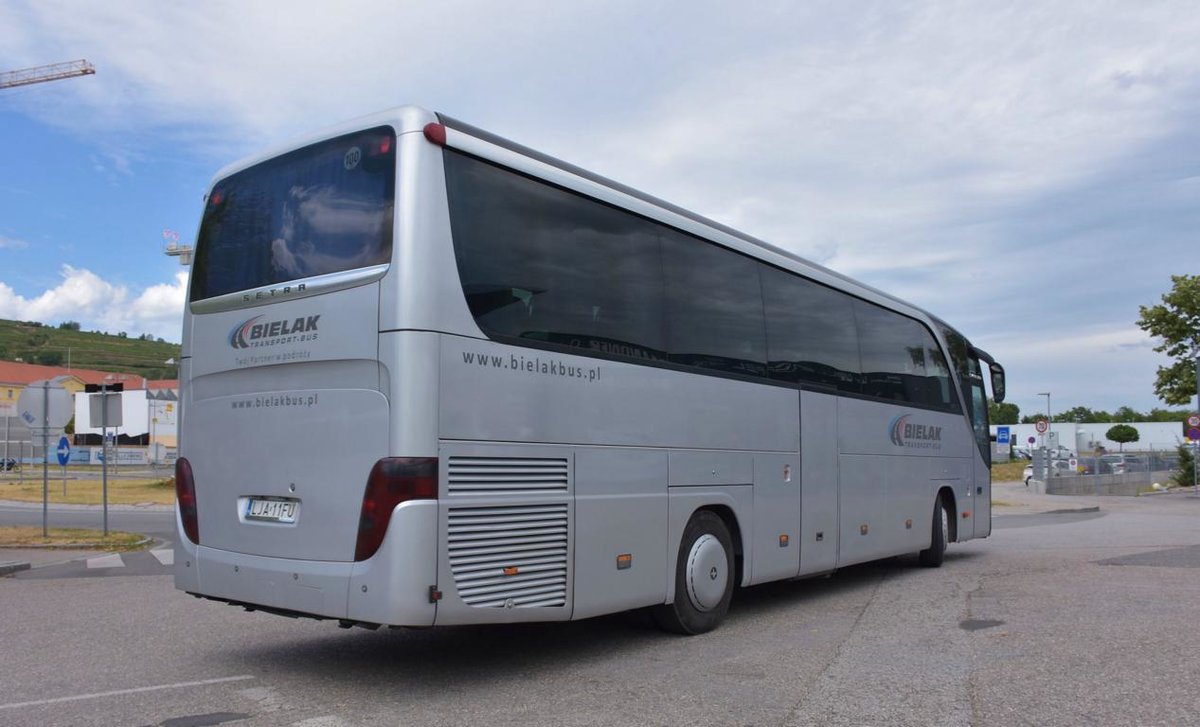 Setra 415 HDH von Bielak Reisen aus PL 06/2017 in Krems.