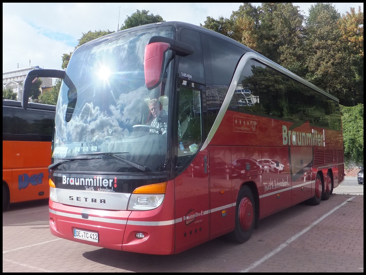 Setra 415 HDH von Braunmiller aus Deutschland im Stadthafen Sassnitz.