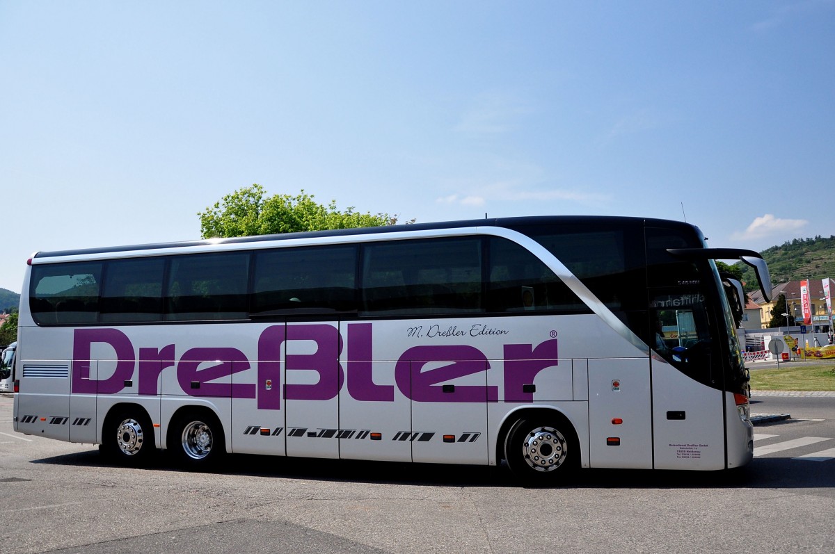 Setra 415 HDH von Dreler Reisen aus der BRD im Juni 2015 in Krems.