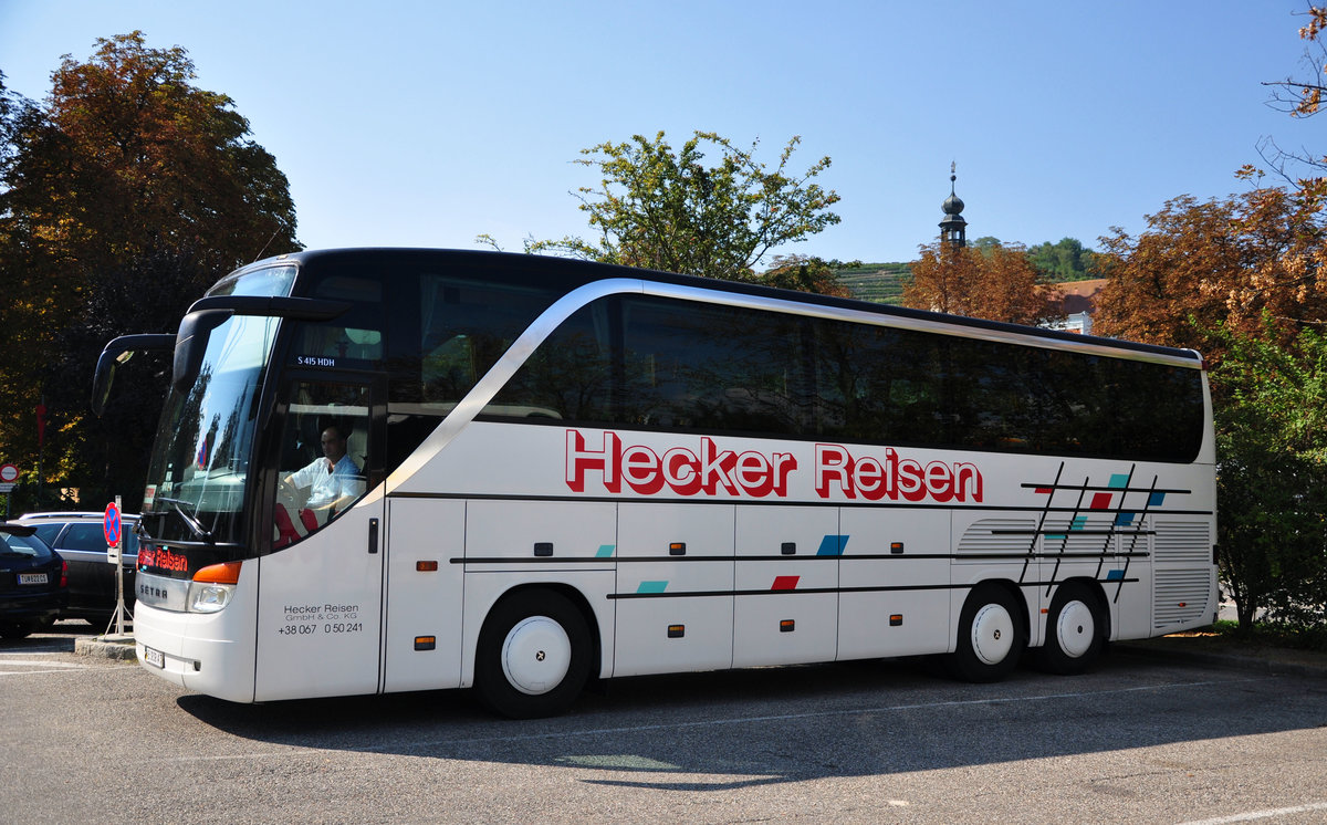 Setra 415 HDH von Hecker Reisen.de,Kennzeichen UA,in Krems.