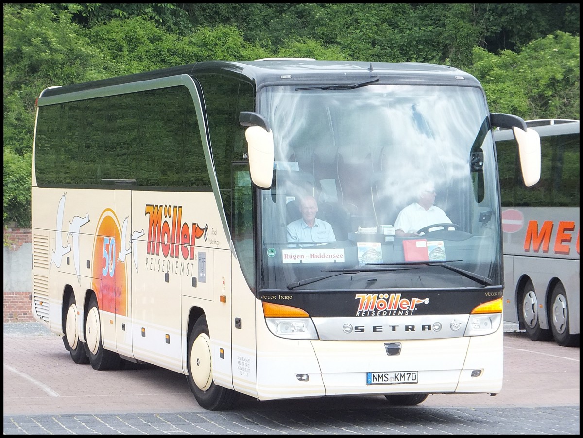 Setra 415 HDH von Mller Reisedienst aus Deutschland im Stadthafen Sassnitz.