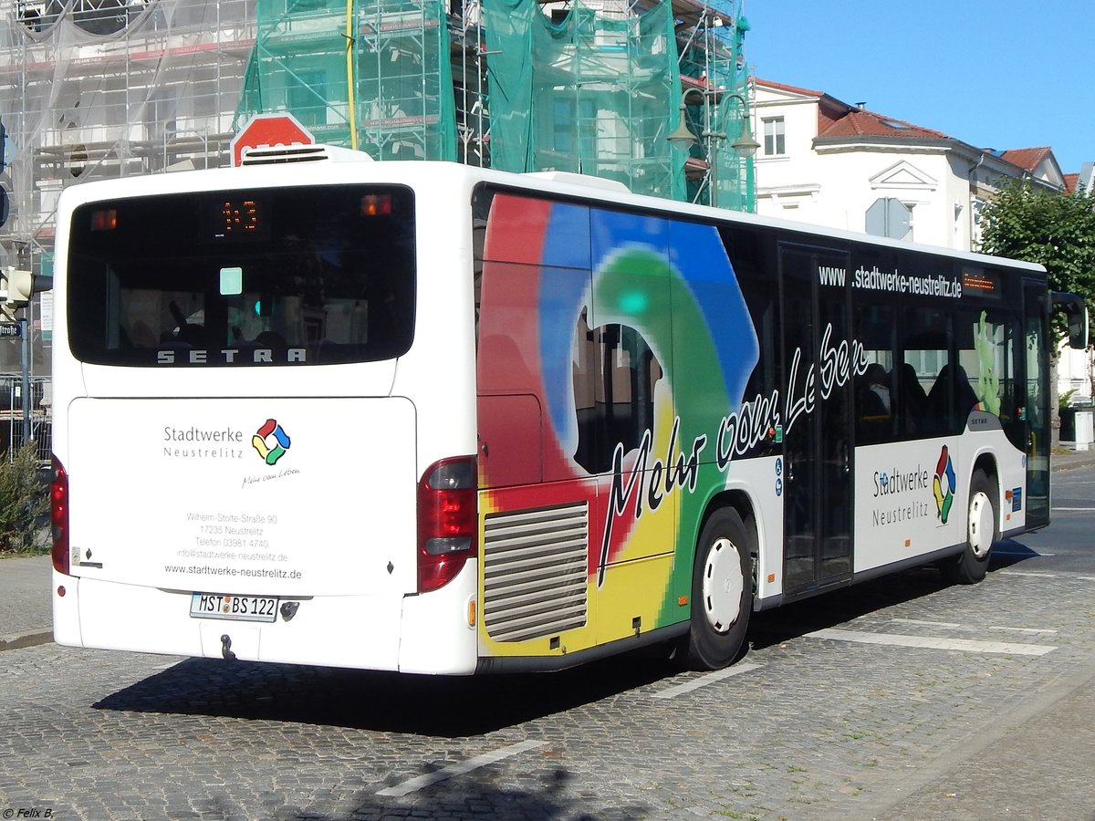 Setra 415 NF von Becker-Strelitz Reisen aus Deutschland in Neustrelitz.