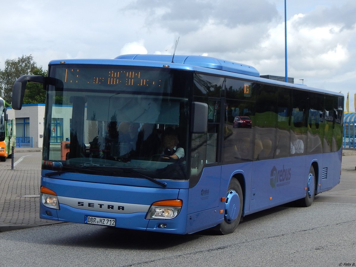 Setra 415 NF von Regionalbus Rostock in Rostock.