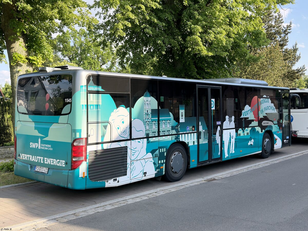 Setra 415 NF der Verkehrsgesellschaft Ludwigslust-Parchim mbH in Plau am See.