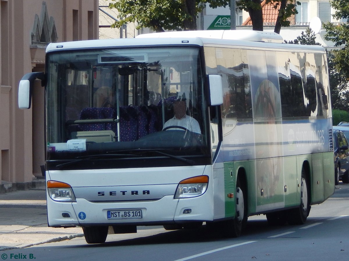 Setra 415 UL von Becker-Strelitz Reisen aus Deutschland in Güstrow.