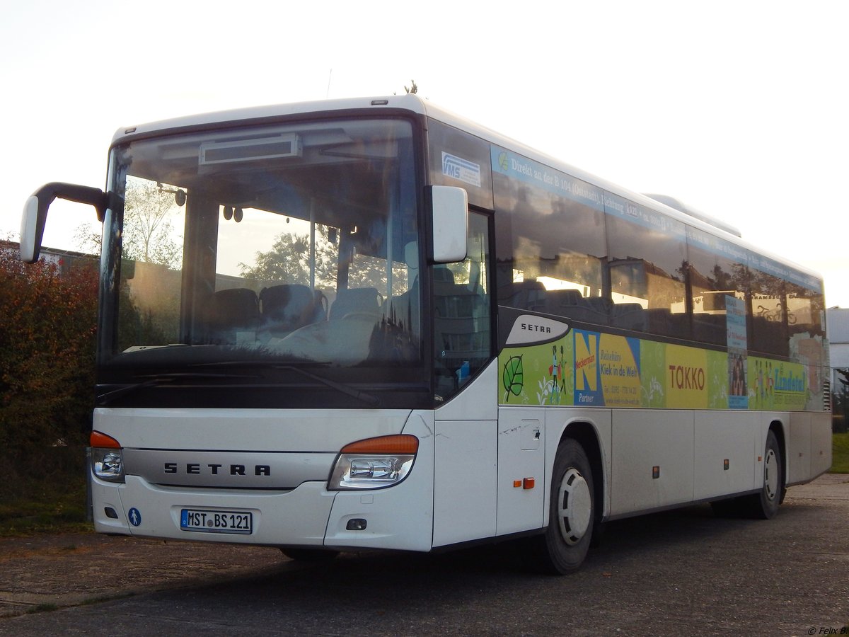 Setra 415 UL von Becker-Strelitz Reisen aus Deutschland in Neubrandenburg.