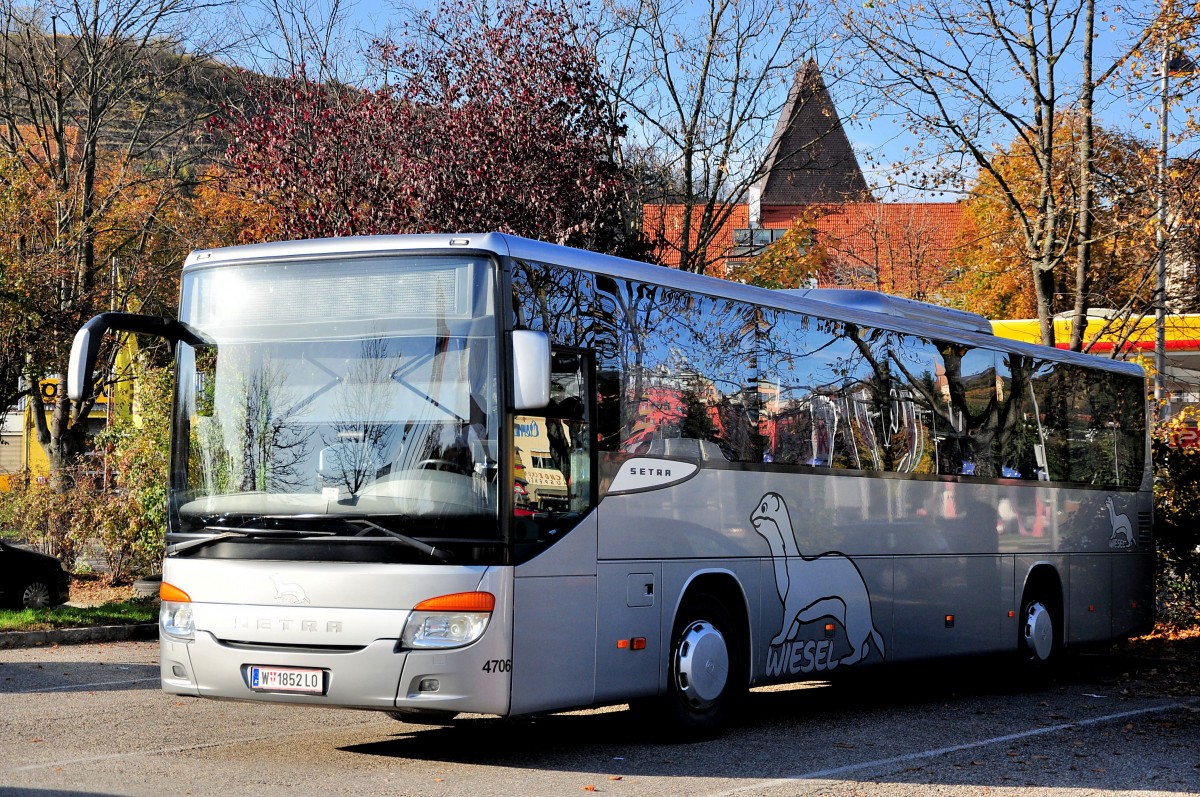 Setra 415 UL  Wieselbus  Linienbus vom Land N.. im Okt. 2013 in Krems.