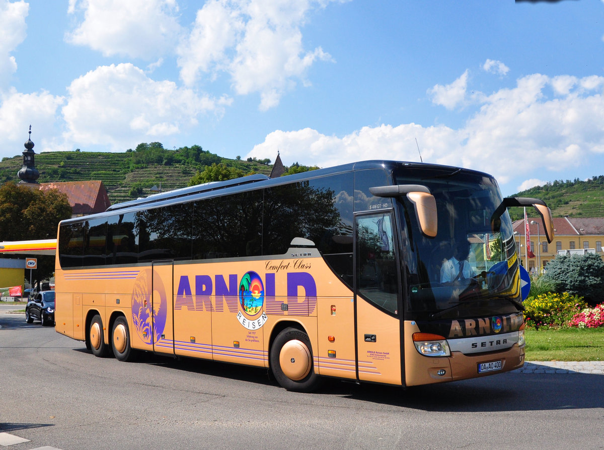 Setra 416 GT-HD von ARNOLD Reisen aus der BRD in Krems unterwegs.