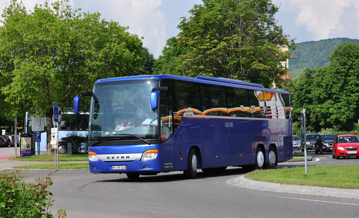 Setra 416 GT-HD aus der BRD in Krems unterwegs.