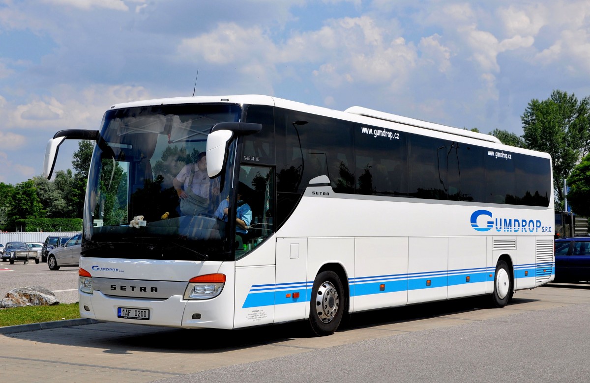 SETRA 416 GT-HD aus der CZ am 10.7.2013 in Krems an der Donau.