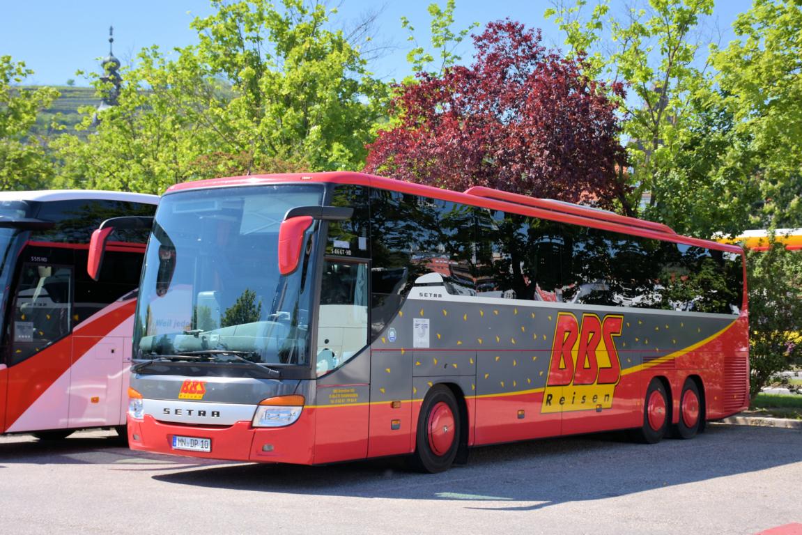 Setra 416 GT-HD von BBS Reisen aus der BRD in Krems.