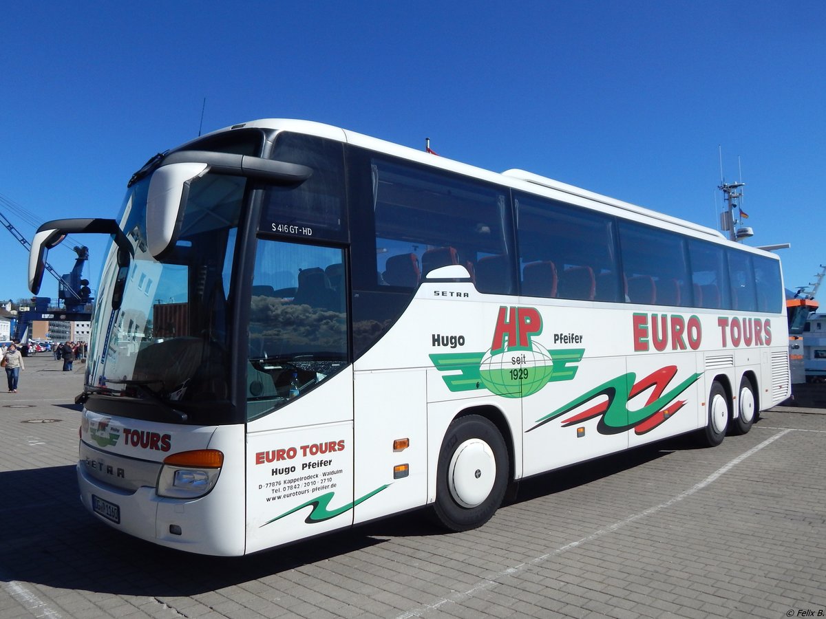 Setra 416 GT-HD von Euro Tours aus Deutschland im Stadthafen Sassnitz. 