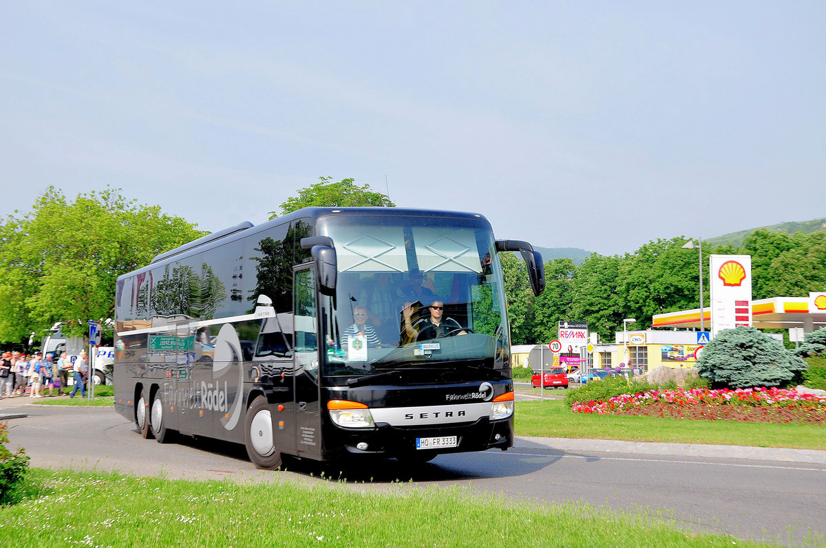 Setra 416 GT-HD von der Fahrwelt RDEl aus der BRD in Krems unterwegs.