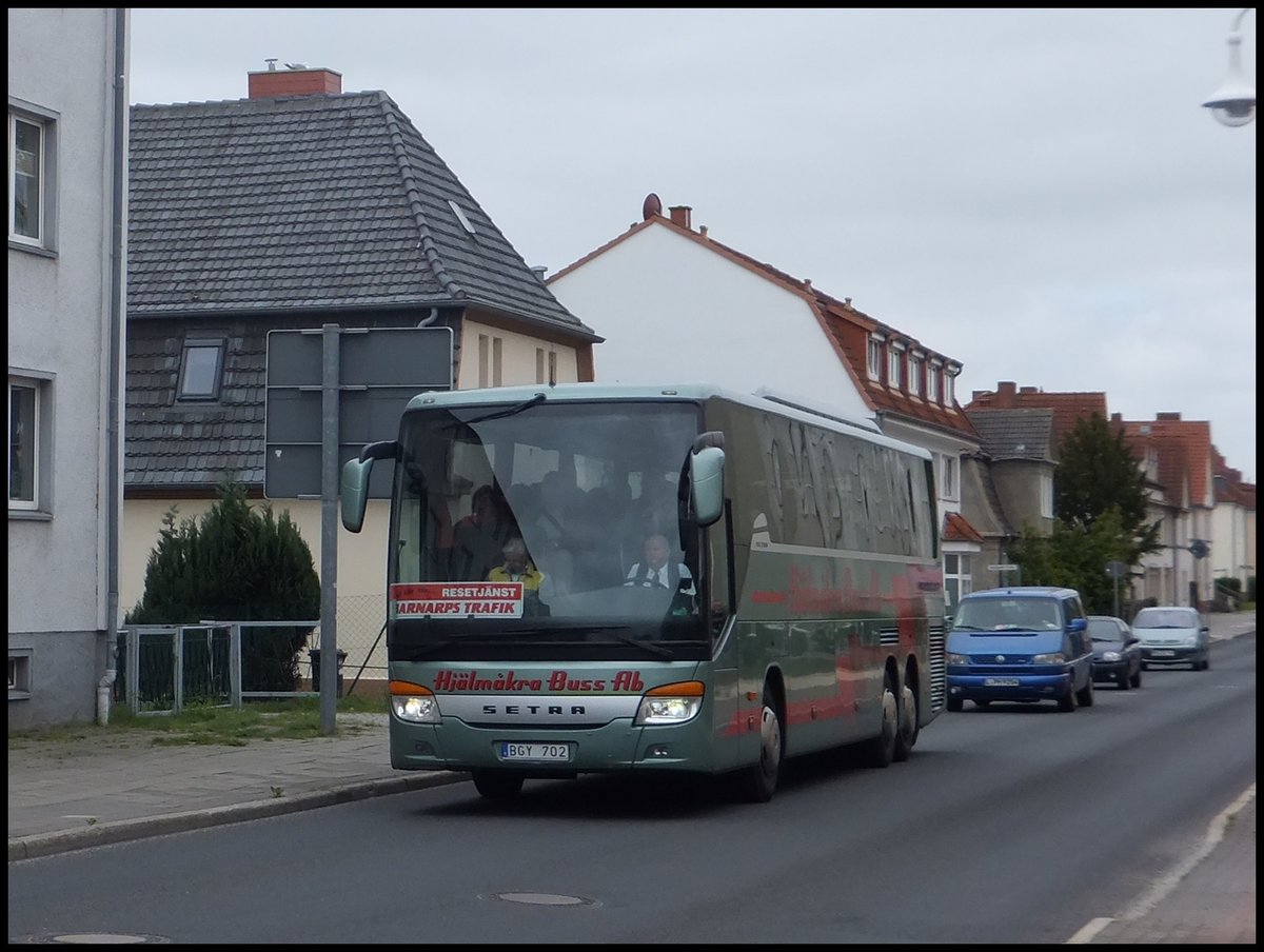 Setra 416 GT-HD von Hjälmakra Buss-ab aus Schweden in Sassnitz.