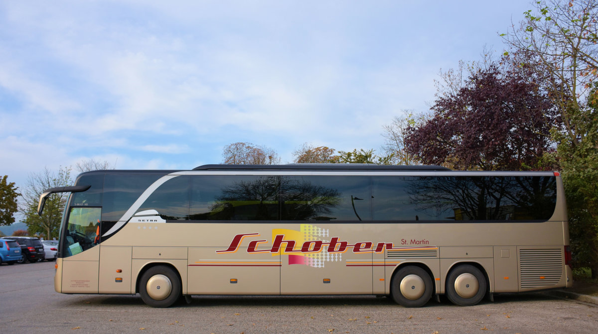 Setra 416 GT-HD vom  Reisebro SCHOBER aus sterreich in Krems.