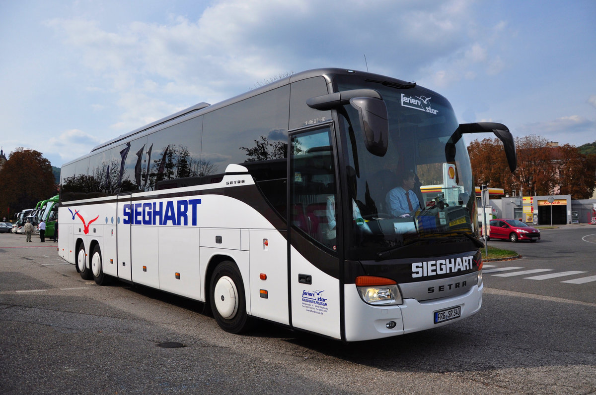 Setra 416 GT-HD von Sieghart Reisen aus der BRD in Krems.