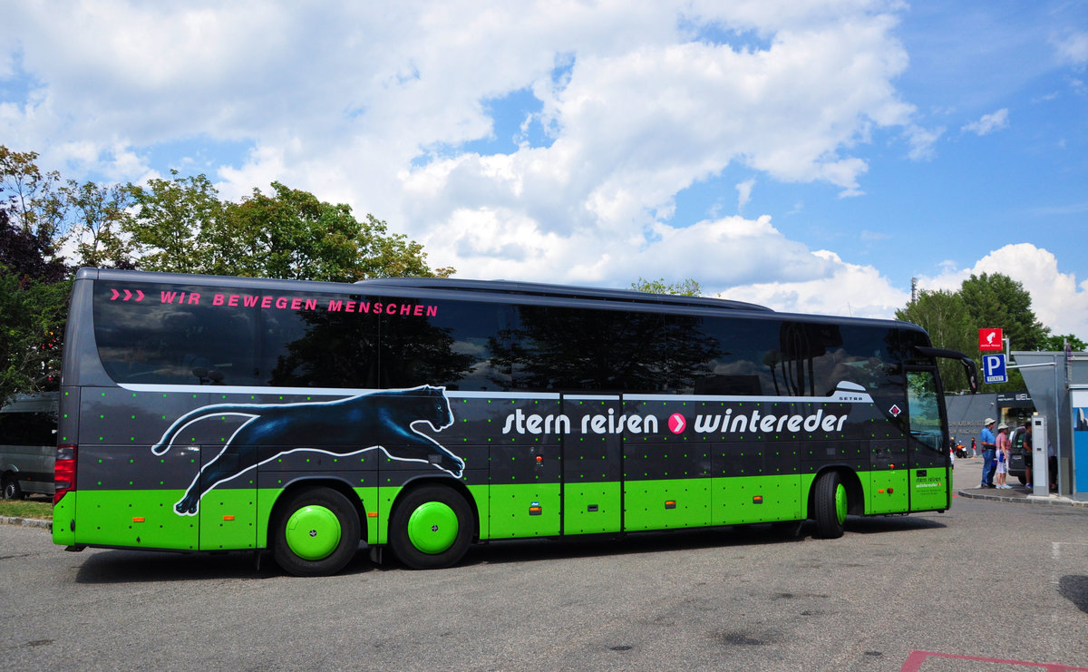 Setra 416 GT-HD von Stern Reisen > Wintereder aus Obersterreich in Krems gesehen.