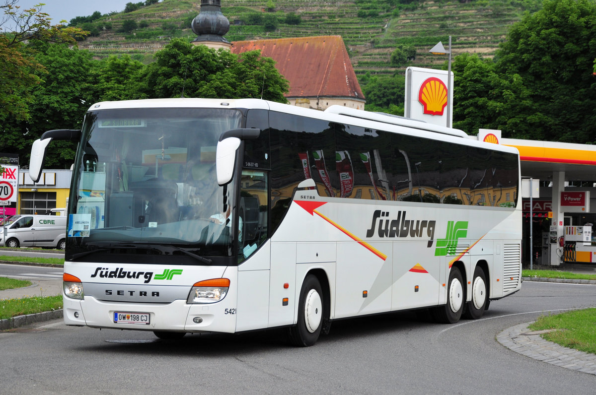 Setra 416 GT-HD von Sdburg Reisen aus sterreich in Krems gesehen.