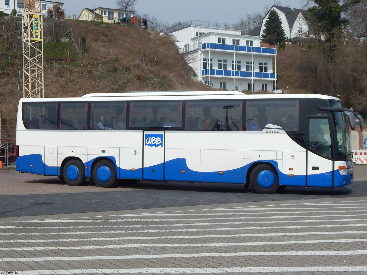 Setra 416 GT-HD von der Usedomer Bäderbahn im Stadthafen Sassnitz.