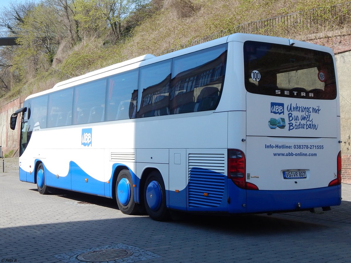 Setra 416 GT-HD von der Usedomer Bäderbahn im Stadthafen Sassnitz.