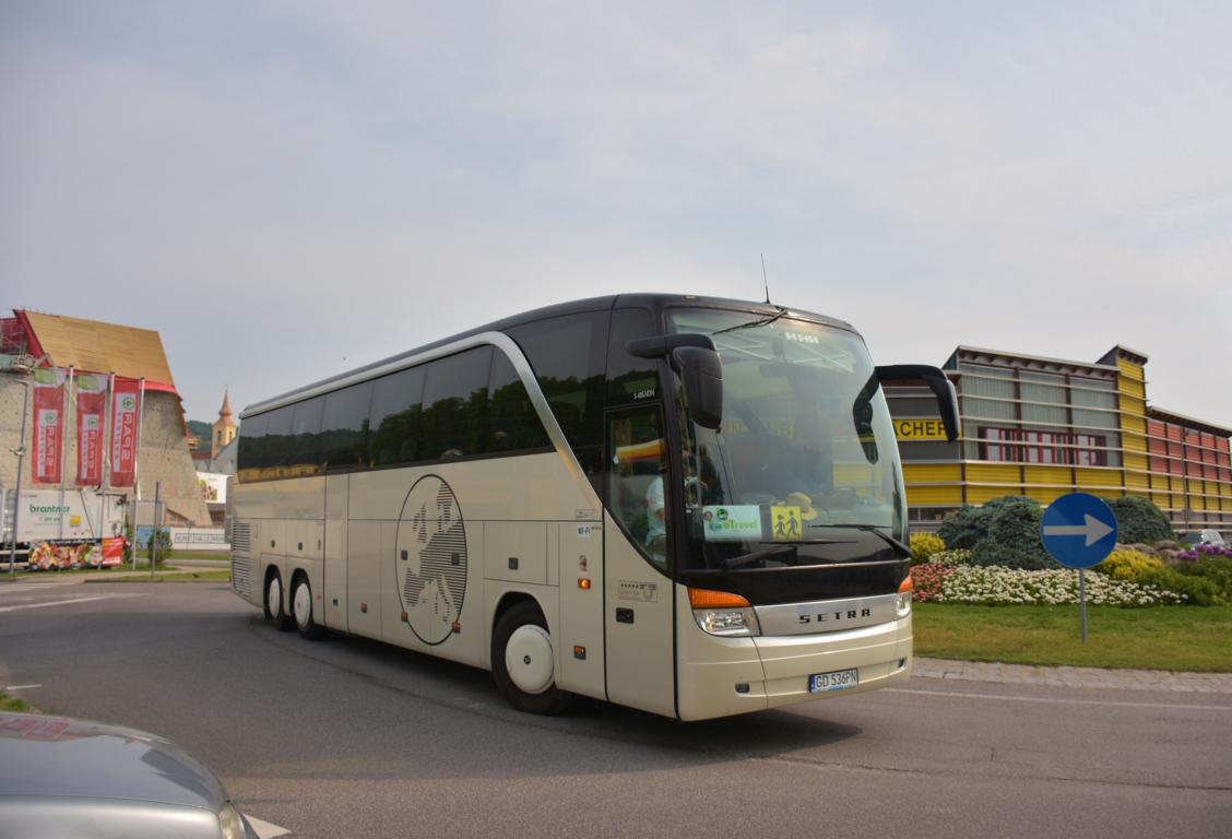 Setra 416 HDH aus PL im Mai 2018 in Krems.