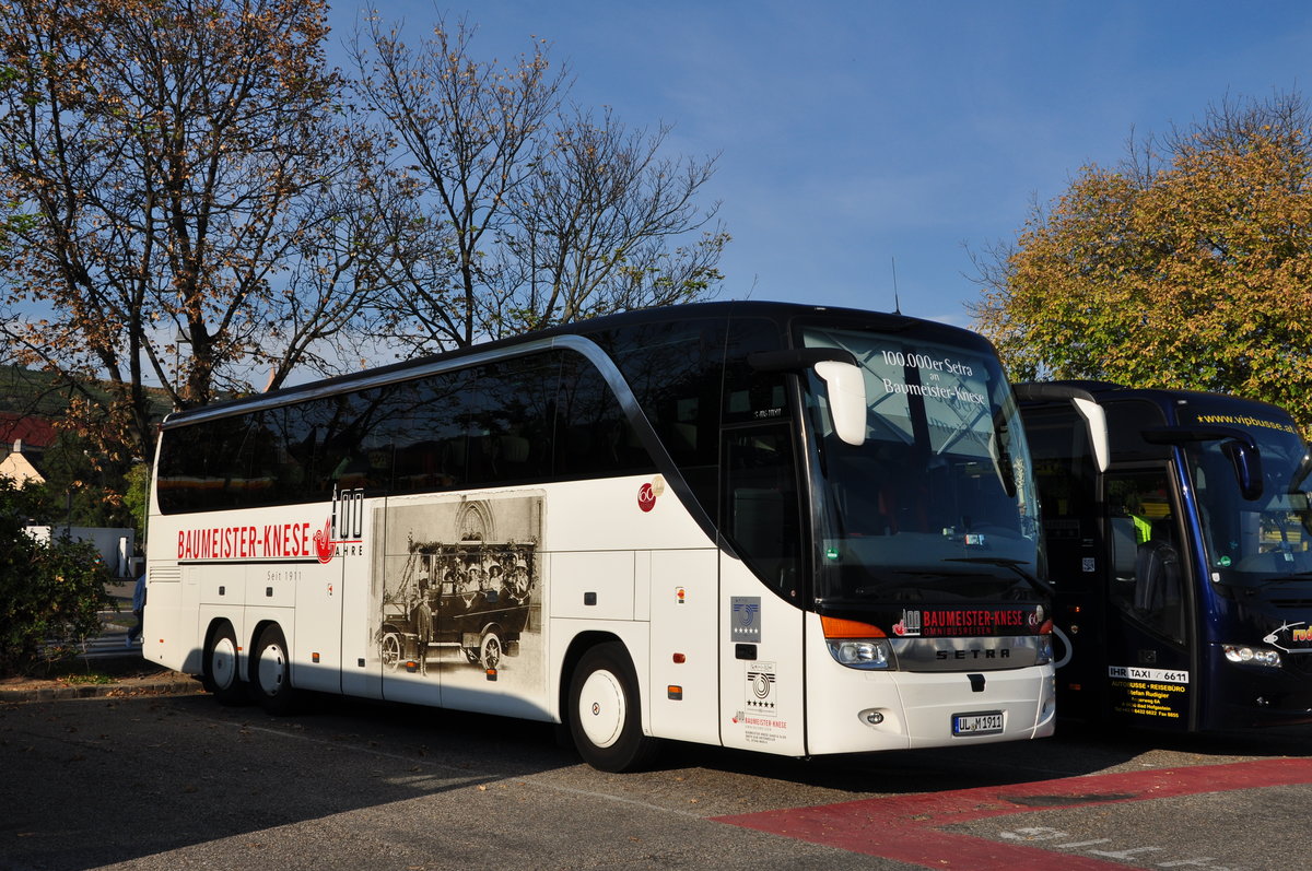 Setra 416 HDH von Baumeister Knese aus der BRD in Krems.