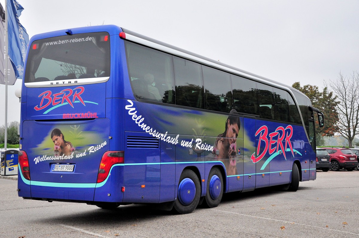 Setra 416 HDH von Berr Reisen aus der BRD am 4.10.2014 in Krems.