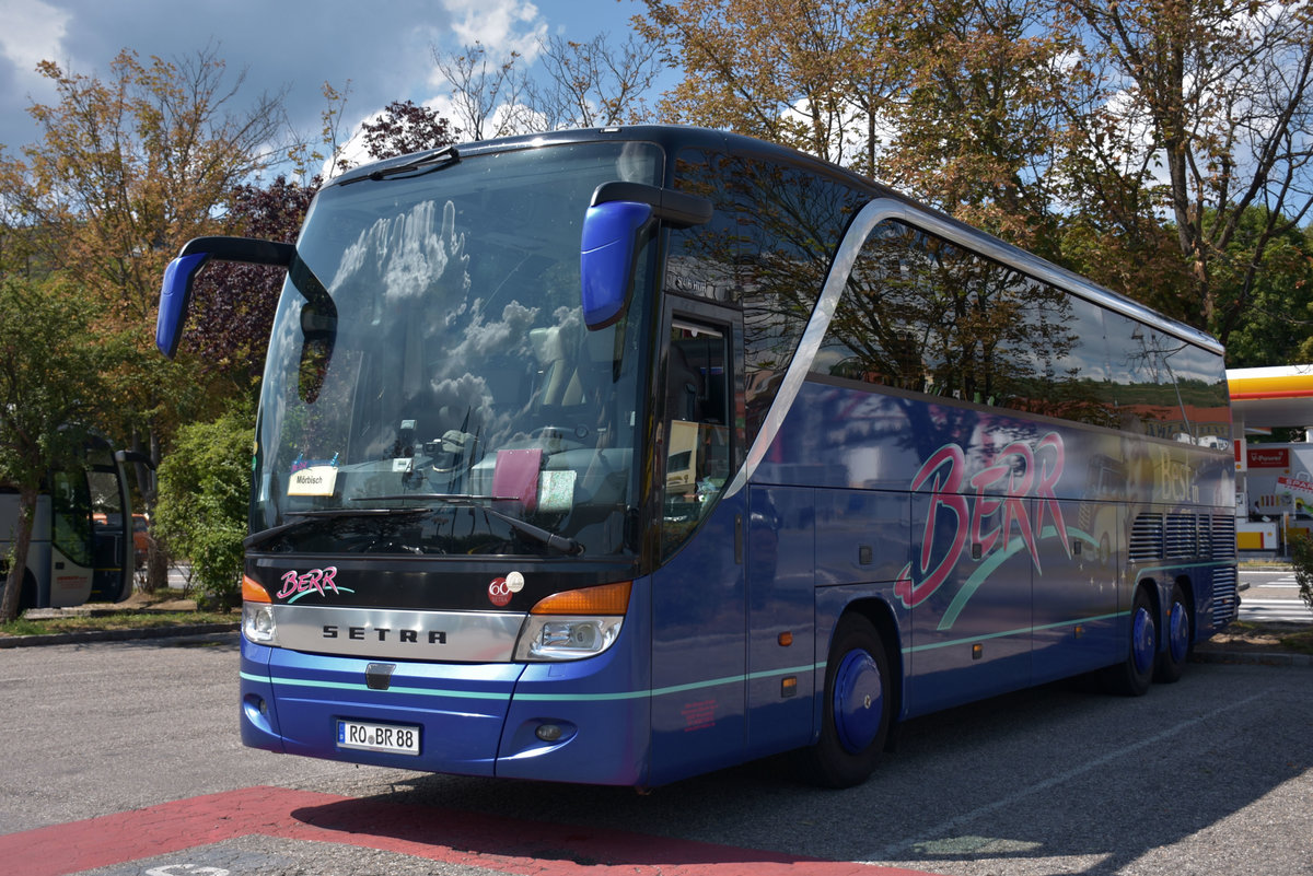 Setra 416 HDH von Berr Reisen aus der BRD 2017 in Krems.