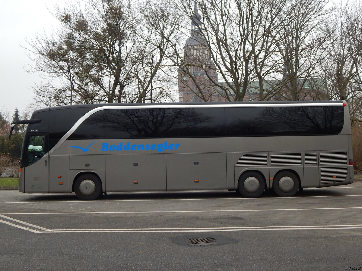 Setra 416 HDH von Boddensegler aus Deutschland in Stralsund.