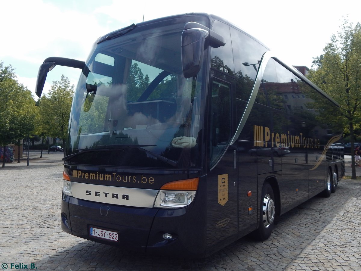 Setra 416 HDH von Carolus - Premium Tours aus Belgien in Potsdam.