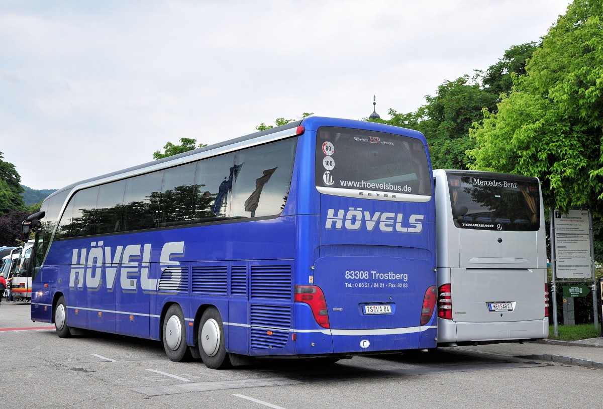 SETRA 416 HDH von HVELS / BRD am 25.5.2013 in Krems an der Donau.