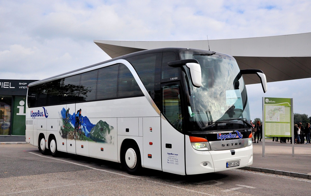 Setra 416 HDH von Lippe Bus.de am 27.9.2014 in Krems.