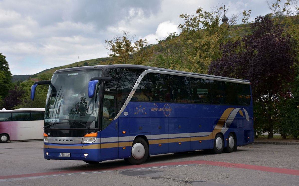 Setra 416 HDH von Meteorit Turas aus LT 06/2017 in Krems.