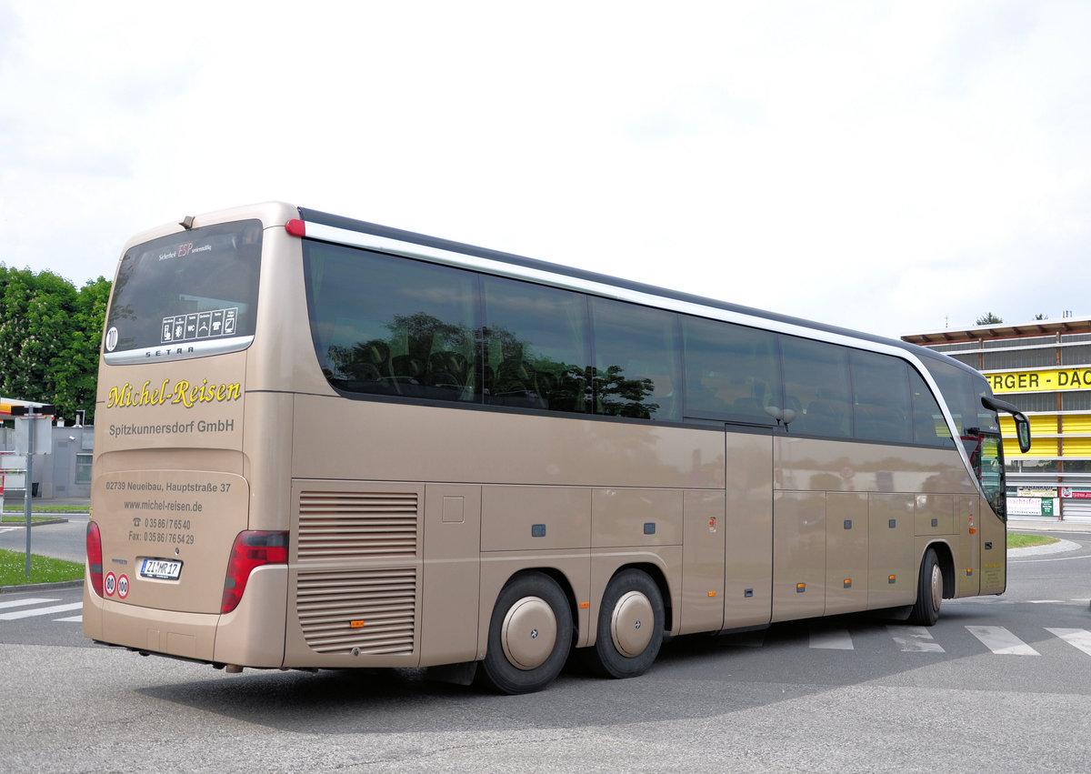 Setra 416 HDH von Michel Reisen aus der BRD in Krems gesehen.