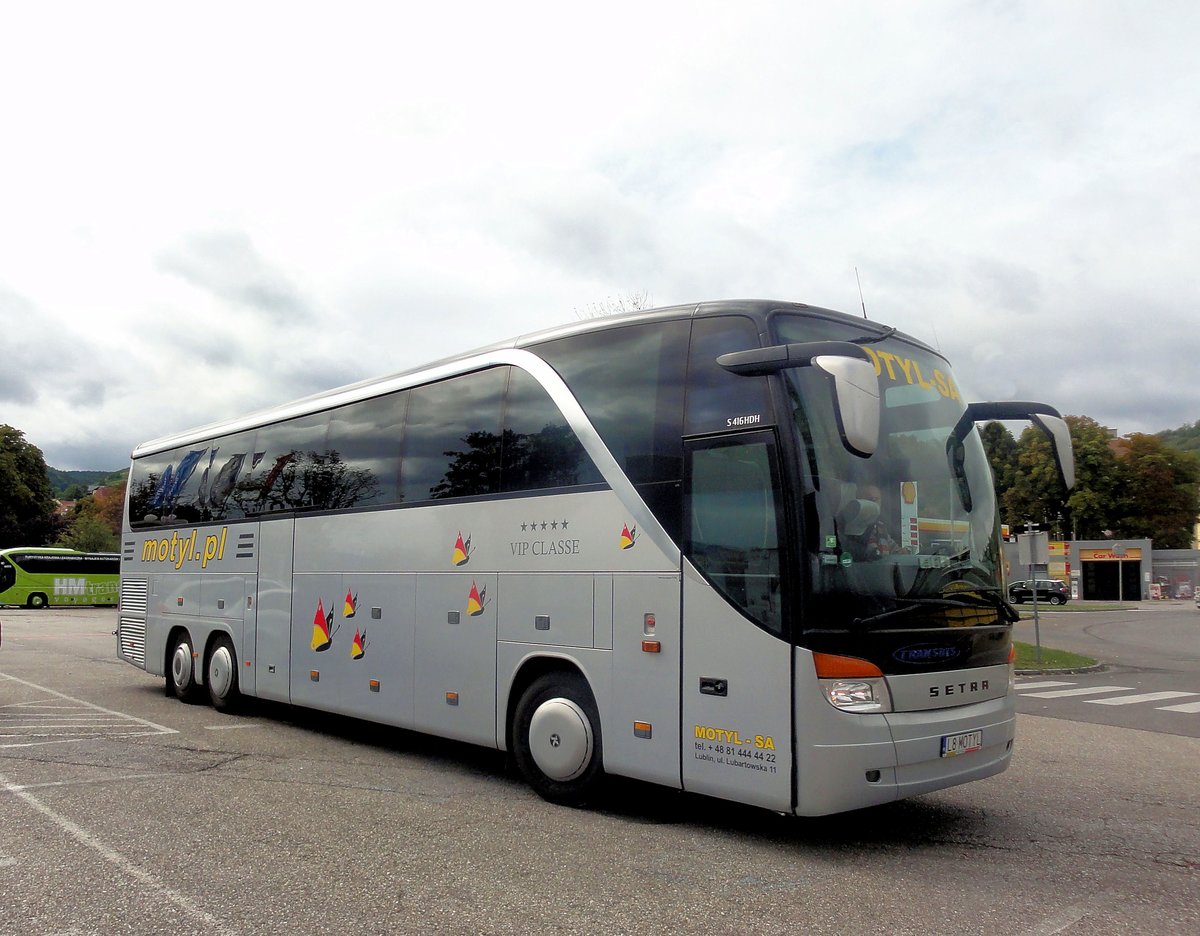 Setra 416 HDH von Motyl.pl in Krems gesehen.