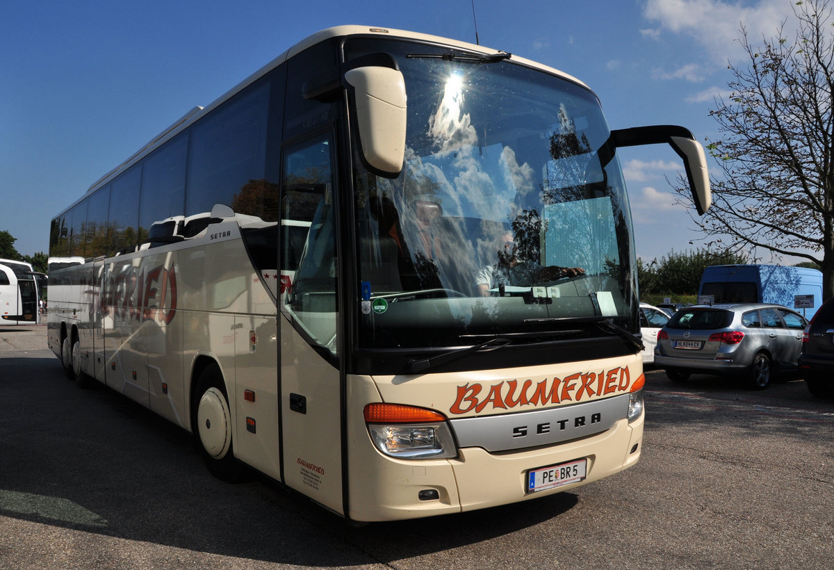 Setra 417 GT-HD von Baumfried Reisen aus sterreich in Krems gesehen.