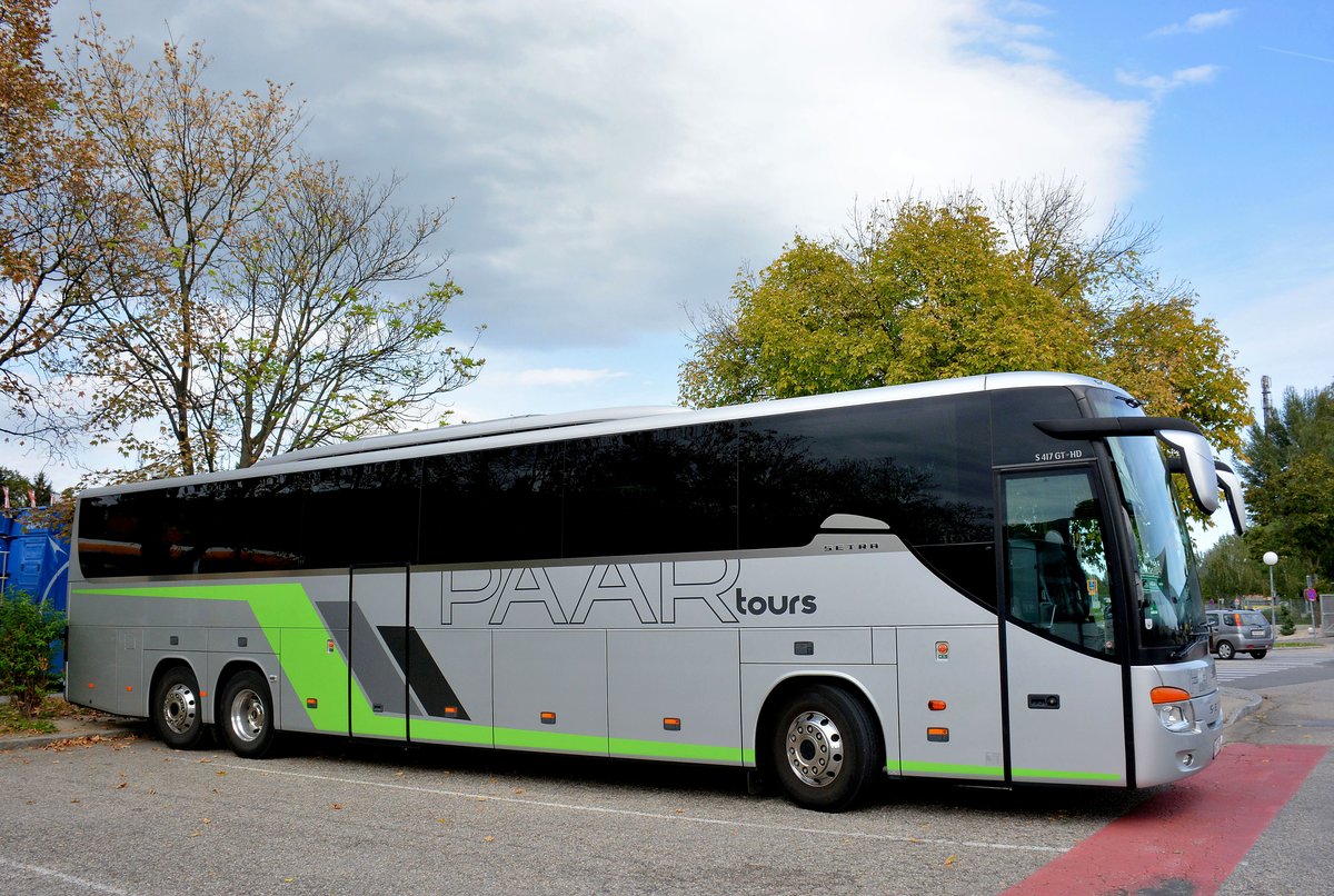 Setra 417 GT-HD von PAAR Tours aus Niedersterreich in Krems.